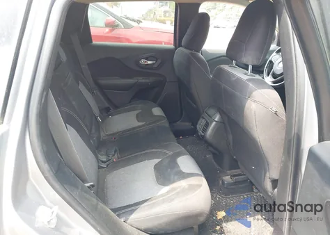 2014 Jeep Cherokee Latitude z USA, uszkodzony, nr VIN 1C4PJMCB2EW268455